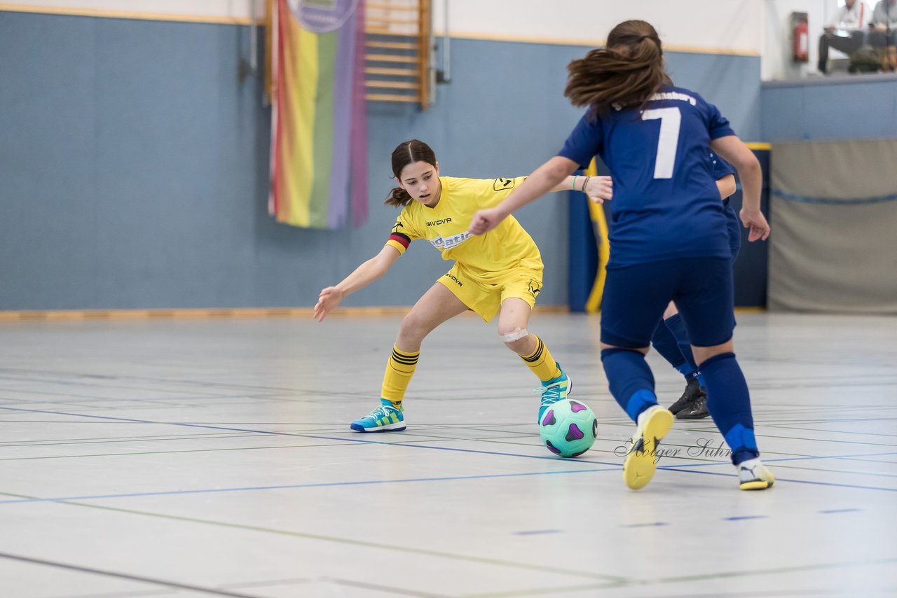 Bild 195 - C-Juniorinnen 3 Loewinnen Cup